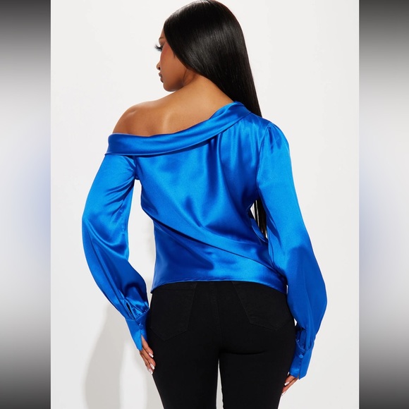 Fashion Nova Blouse - Picture 2 of 4